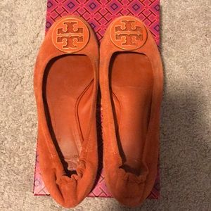 Gorgeous orange Tory Burch Minnie ballet flats